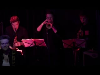 Arina faul (funky sketch cyr at gestalt club 15/04)