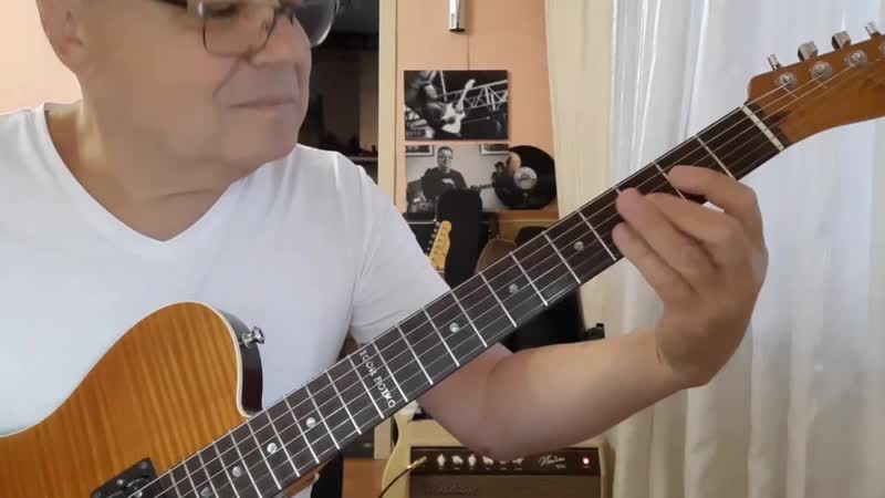 Из рубрики "разминки" обыгрывание аккордов dm7 g7 при комбинации минорной пентатоники и чередование арпеджио трезвучий g и f