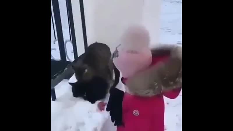 Отойди от нее