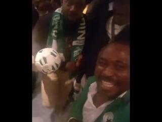 #tb hilarious scenes our oga @aycomedian is in лондон