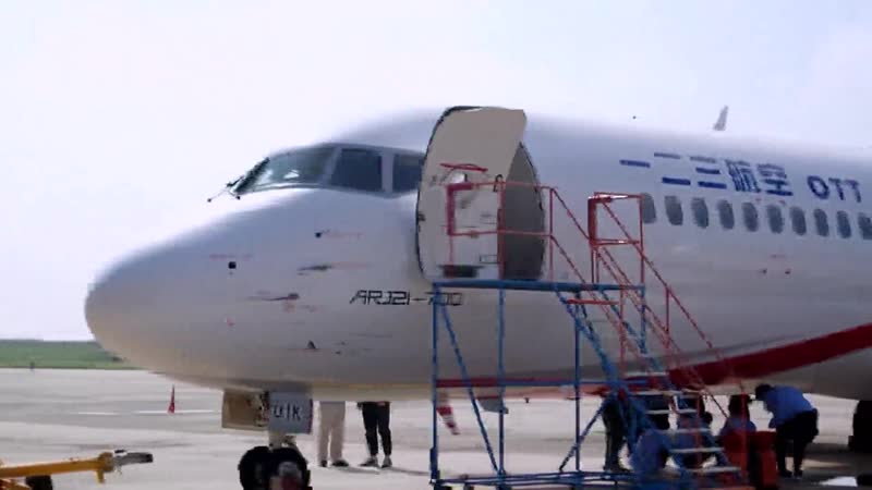 Крупнейшие китайские авиакомпании получили авиалайнеры arj21 отечественного производства