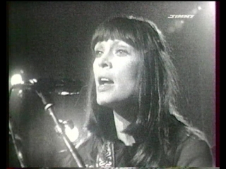 Nico (at le bataclan in paris, on january 29, 1972)