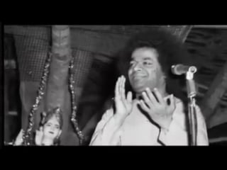 Видео sri sathya sai baba a rare and delightful bhajan sung by bhagavan sri sathya sai baba on lord shiva & krishna a rare fu