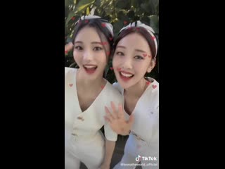 201221 loona jinsoul yves update on tik tok