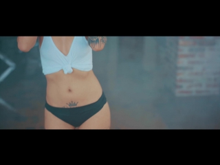 Порно қара жігіт өз бастығымен