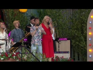 Sanna nielsen, ola forssmed, andreas nilsson lisa nilsson and oscar zia broberg medley (allsång på skansen)