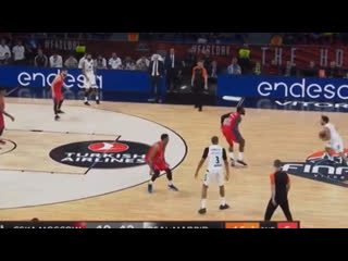 Campazzo hesitation + fake shot