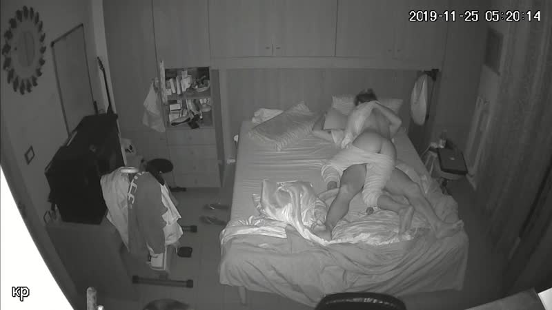 Порно видео Скрытая камера в спальный. Смотреть Скрытая камера в спальный онлайн