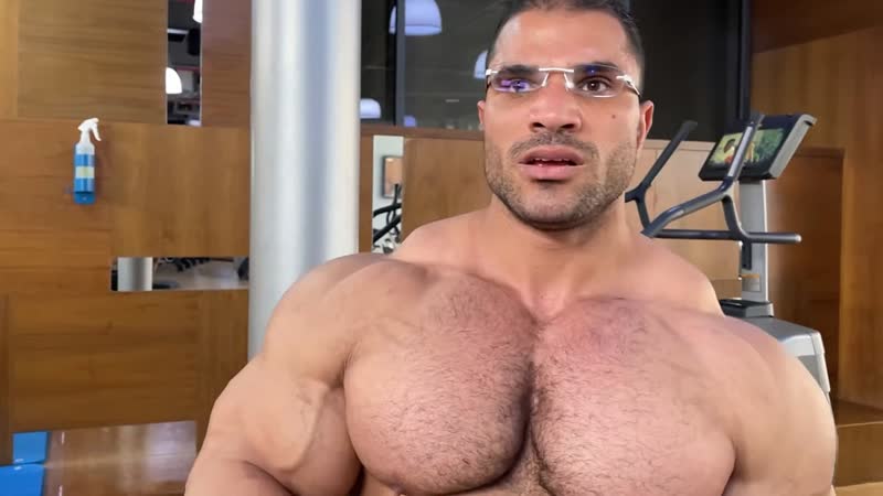 Hassan mostafa trains chest &amp; biceps