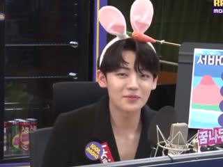 Chan brought back cheeseburger aegyo