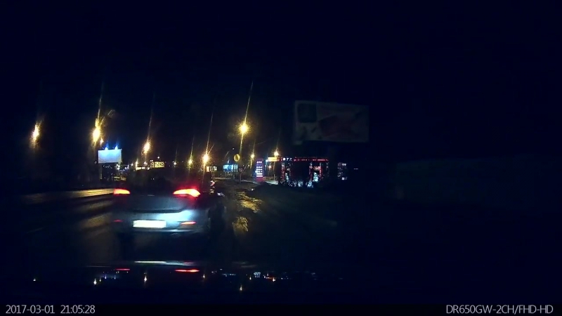 В воронеже иномарка протаранила автозапрау (маты)