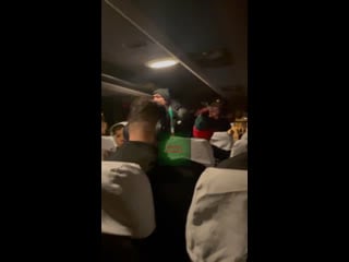 Болельщики в автобусе «ак барса»