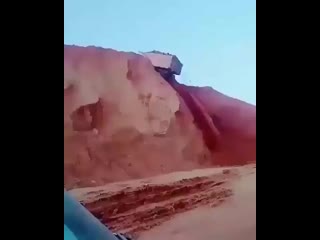 Excavator love ig+instautility 00 b22smjklk 3 11 mp4