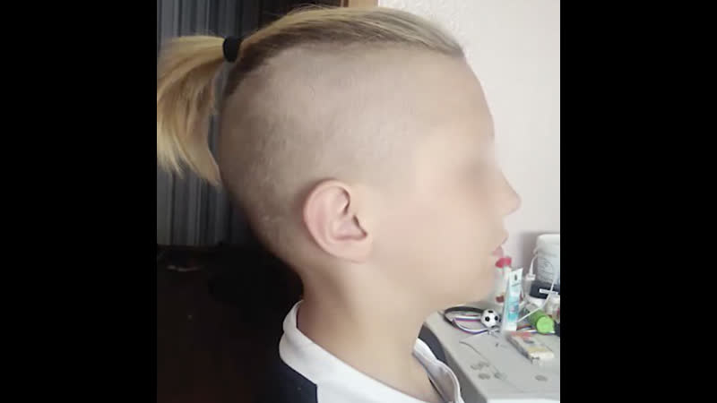 Школьника переводят на домашнее обучение из за причёски man bun