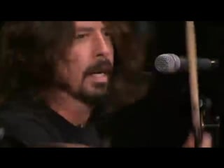 Paul mccartney, dave grohl, pat smear and krist novoselic cut me some slack ( the concert for sandy relief )