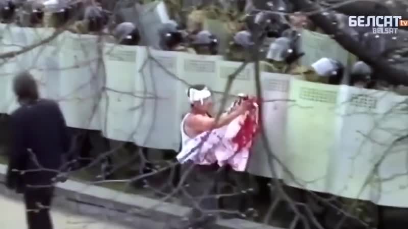 Нас бьют, мы летаем сильнейшее видео о протестах в беларуси