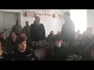 В хабаровском крае начальника гибдд задержали прямо на занятиях о противодействи