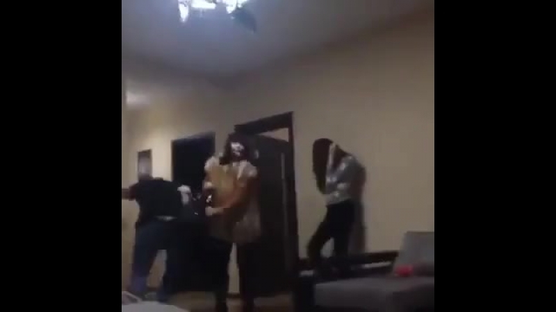 Вписка с бешеной мамкой