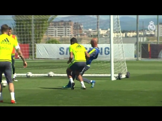 Тренироа "реала" (24 04 2016)