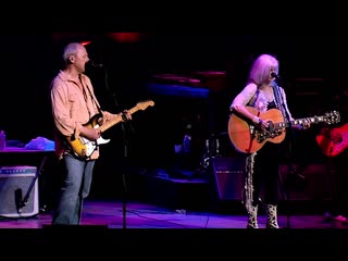 Mark knopfler & emmylou harris 'so far away' (real live roadrunning | official live video) full hd