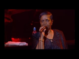 Cesaria evora live in paris 28april 2001/