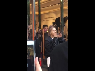 Zhou rui @ longchamp [ 180601 ]