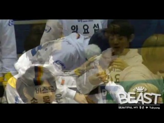 [fancam] 23 01 2011 dongseob & earmuff, part 2 @ mbc idol star athletics and swimming championships