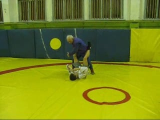 Ущемление ахиллова сухожилия сидя сверху