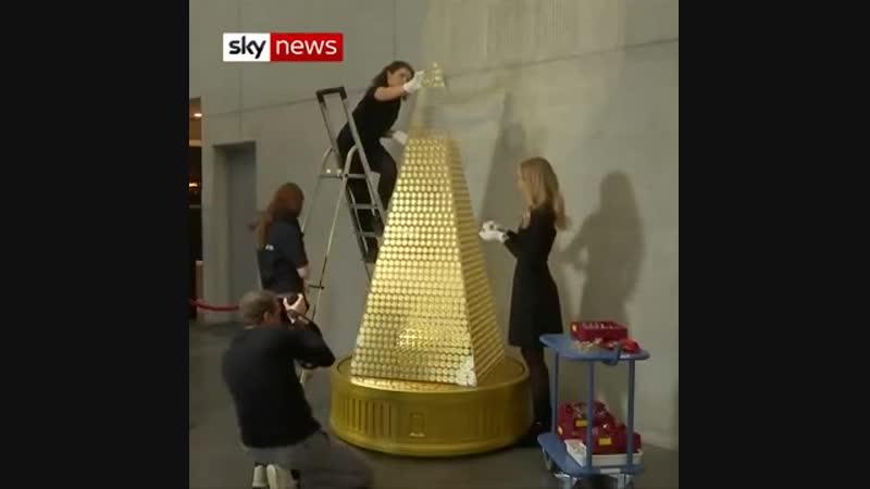 Самая дорогая рождественская елка в европе из золотых монет «венская филармония»