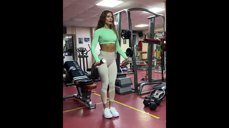 @aina var тренироа на верх тела 🤩акцент на дельты 💥
