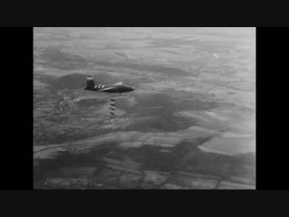 B 26 marauder ведет бомбардироу позиций вермахта в северной франции, 1944 год