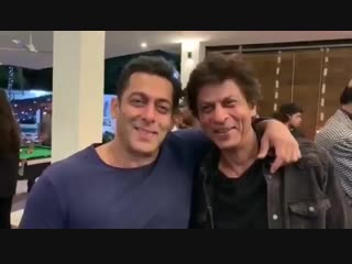 Srk at salmankhans birthday party