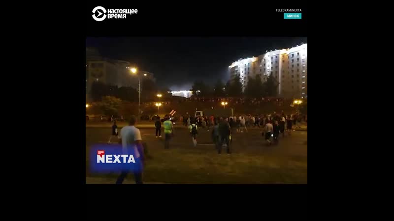 Автозак и толпа людей в минске