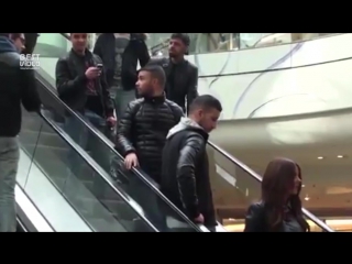 Oyyyy u touch my tra la la