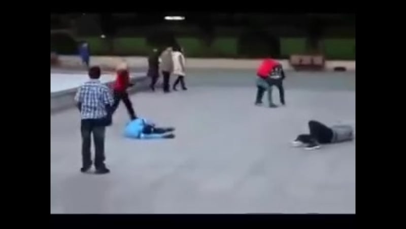 Хулиганы решили, что можно просто так трогать чужих девушек но в этот раз они не на того нарвались