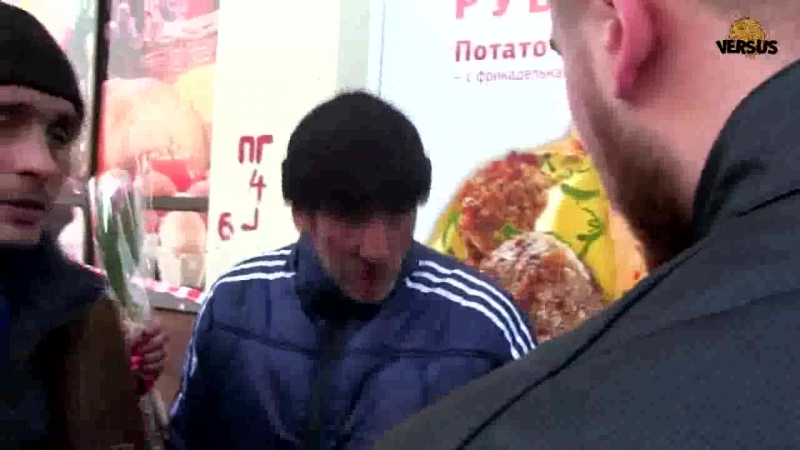 Пиздец!! какойта алкаш раскидал нахуй всех молодые из "лев против" #лев #против #драка #уличная #webm