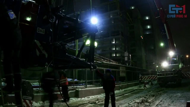 Монтаж башенного крана potain mdt 178 автомобильным краном liebherr ltm 1500