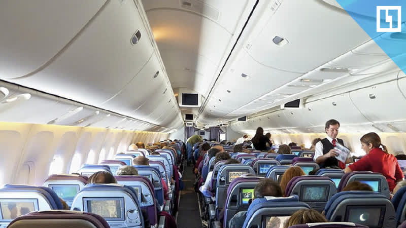 Голышом на самолёт