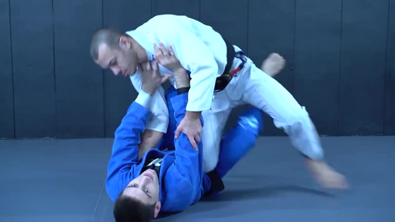 Lachlan giles &amp; ariel tabak retention vs knee cut from headquarters