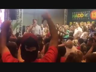 O cid gomes, irmão do ciro, foi num evento do pt e desceu o pau no partido