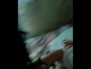 Племянник совон нападает на нее