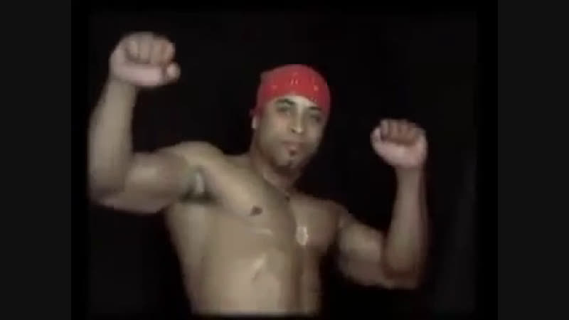 В пизду сжатый рикардо милос устроил ламповые посиделки у костро у моей комнате