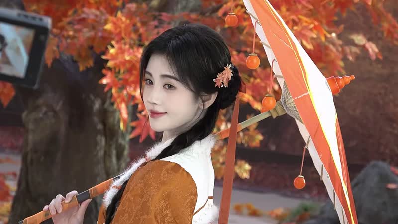 Цзюй цзин и (ju jing yi) представитель бренда "king of glory"