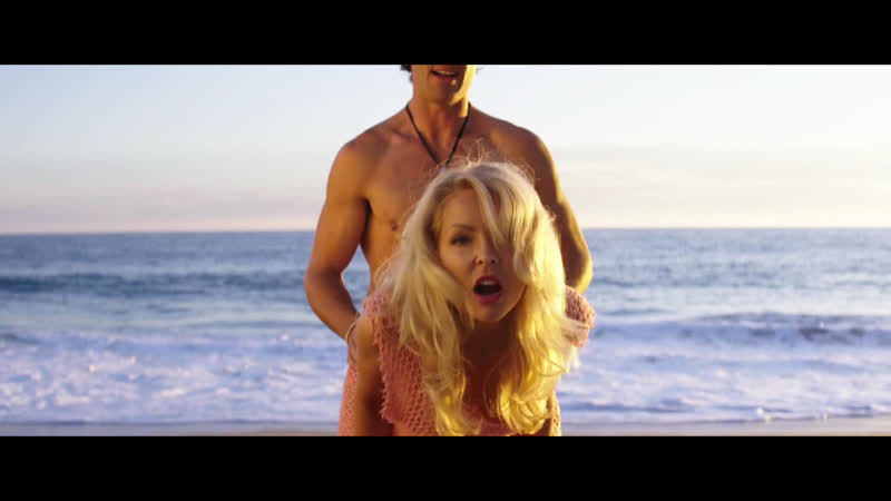 Линдси фонсека, пэйджет брюстер по собачьи / lyndsy fonseca, paget brewster down dog ( 2015 )