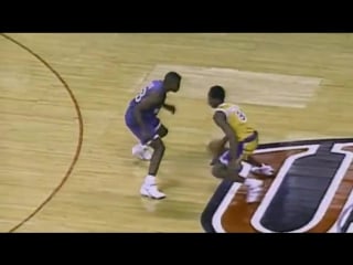 Kobe bryant amazing 'old school' dunk | com/vinetort