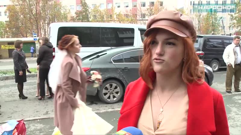 В кировске молодожены попросили гостей вместо цветов дарить им корм для молодые