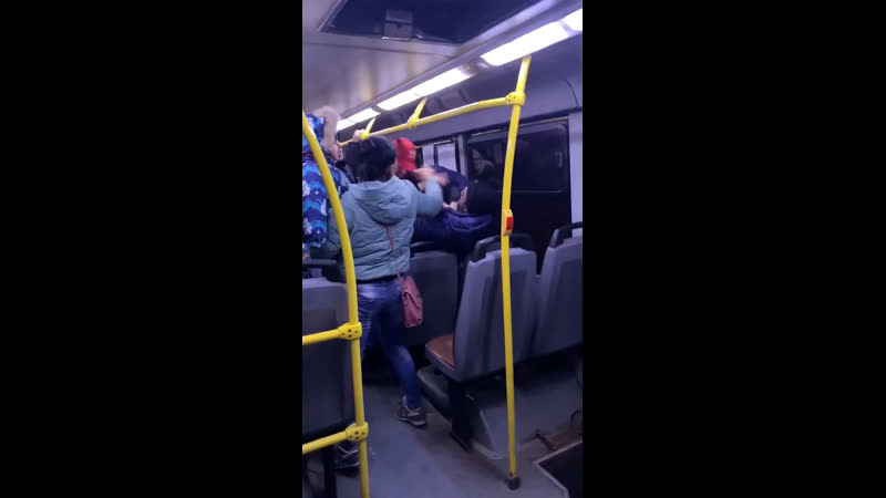 Пил пиво в автобусе