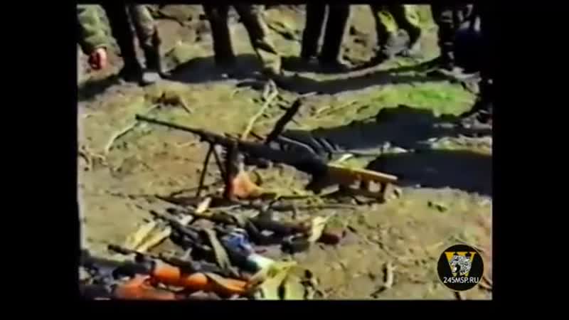Чечня, пленные и труппы чеченских боевиков после захвата их позиций российской армией