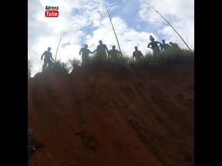 Железный друг ещё и добил 😳