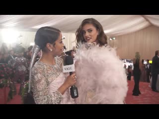 Tpornr hill on her old hollywood inspired dress met gala 2019 with liza koshy